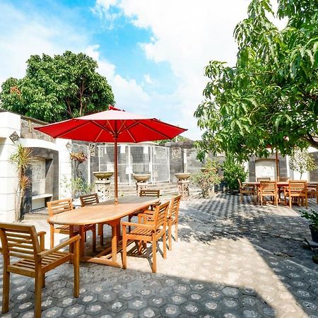 Oyo 2327 Pagsis Village Klaten Exterior photo